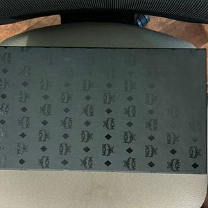 Empty box for MCM Black slides size 11